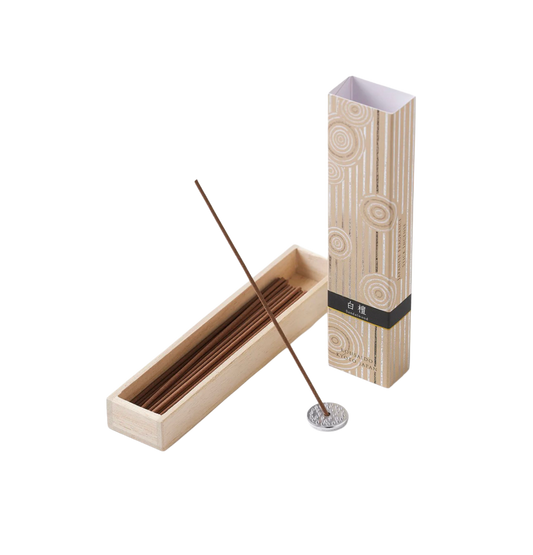 KOUSAIDO – Hyakuraku-ka Byakudan DRZEWO SANDAŁOWE (40 szt. + aluminiowa podstawka na kadzidło)