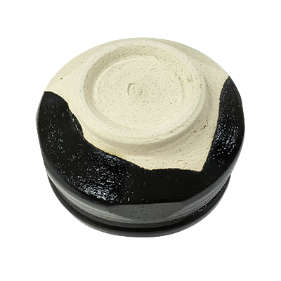 Mini matcha-wan Kuro Oribe – mała czarka do matchy