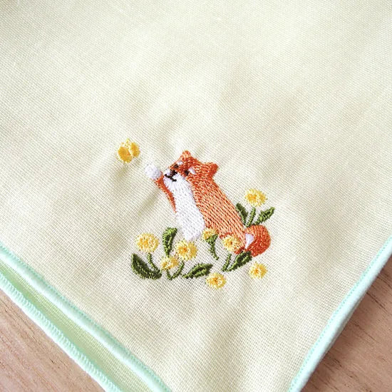 Haftowana chusteczka Nekohirune﻿ (różne wzory)