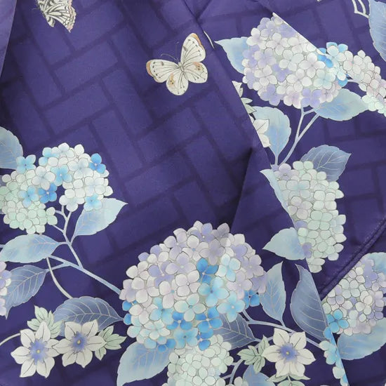 HANA Jedwabna chusta „uczta kwiatów” z motywem hortensji w kolorze granatowym