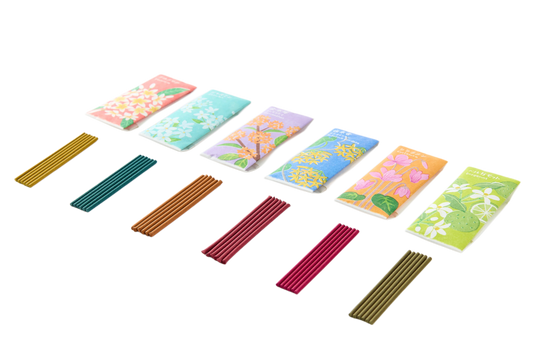 KOUSAIDO – Ikadenshin Zestaw zapachów Kō no Kokoro (6x6 szt. + podstawka na kadzidło)