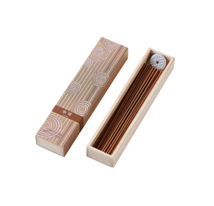 KOUSAIDO – Hyakuraku-ka Kōhī KAWA (40 szt. + aluminiowa podstawka na kadzidło)